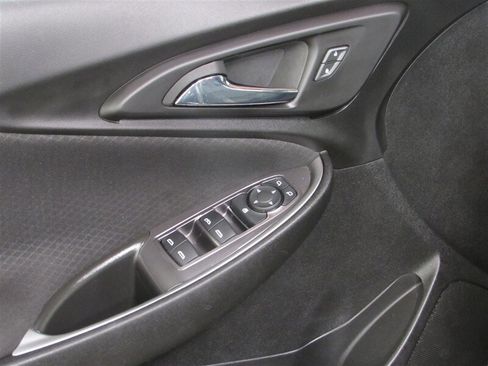 Used 2023 Chevrolet Malibu LT image 13