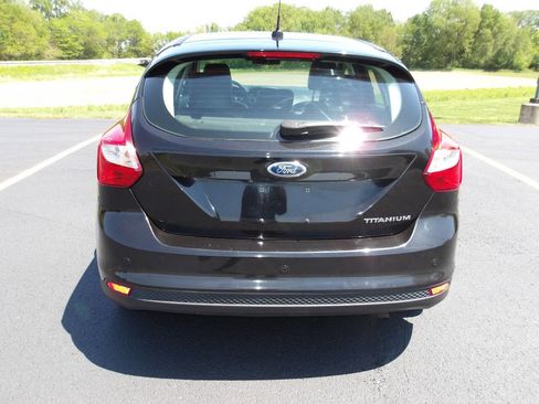 Used 2012 Ford Focus Titanium FWD image 4