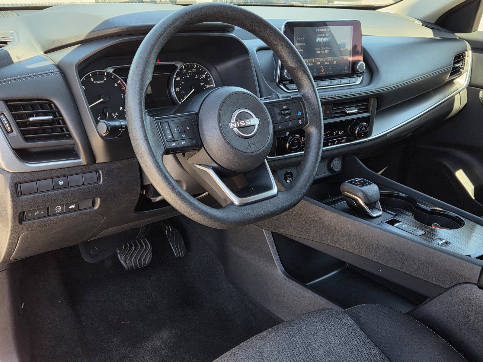 Used 2024 Nissan Rogue SV FWD image 26