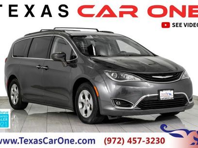 Used 2017 Chrysler Pacifica Premium