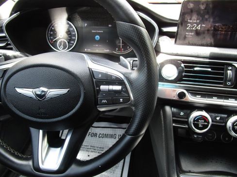 Used 2022 Genesis G70 2.0T w/ Prestige Package RWD image 14