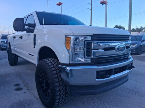 Used 2017 Ford F250 XLT image 1