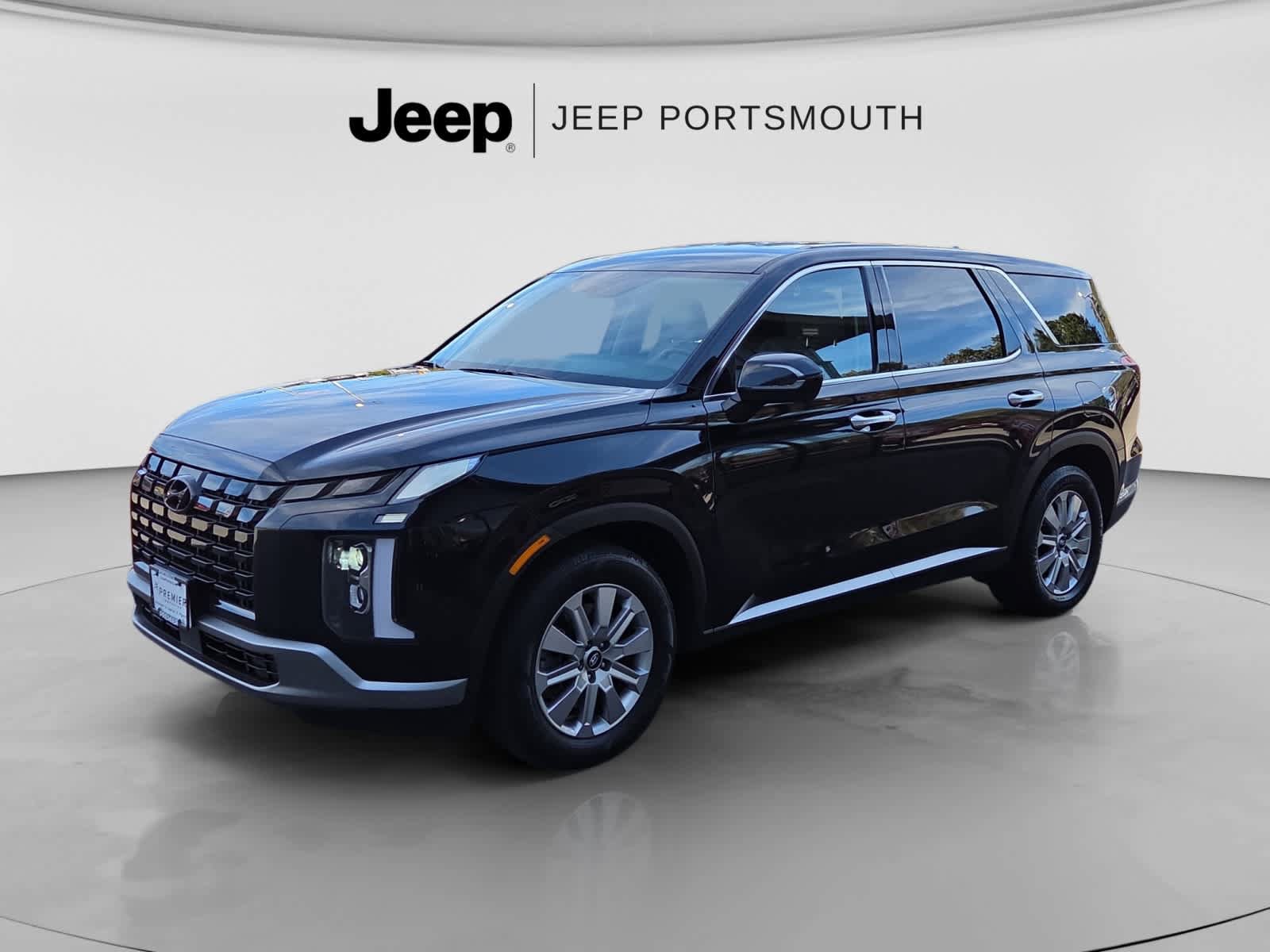 Used 2023 Hyundai Palisade SE AWD/4WD image 3