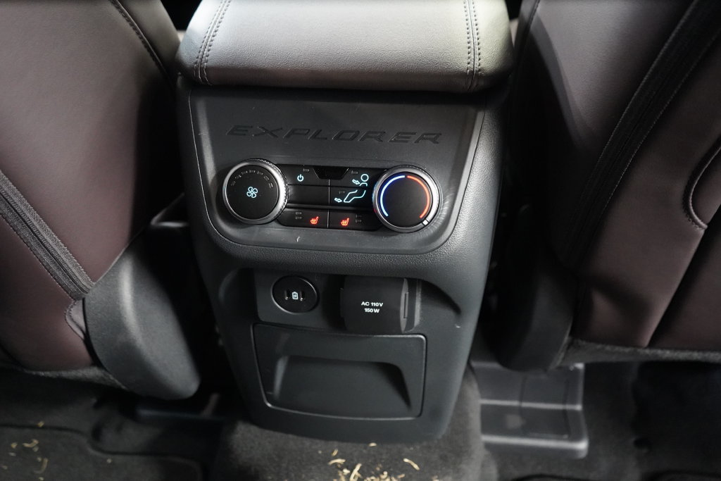 New 2027 Ford Explorer Platinum RWD image 25