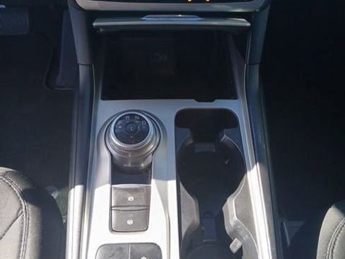 Used 2022 Ford Explorer XLT image 19