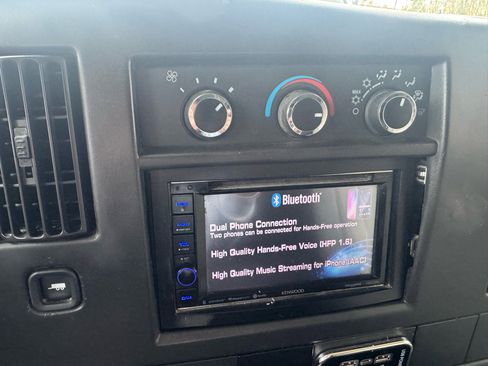 Used 2014 GMC Savana 2500 G2500 Extended Cargo image 13