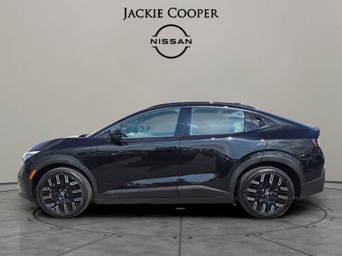 New 2026 Nissan Leaf Platinum+ image 2