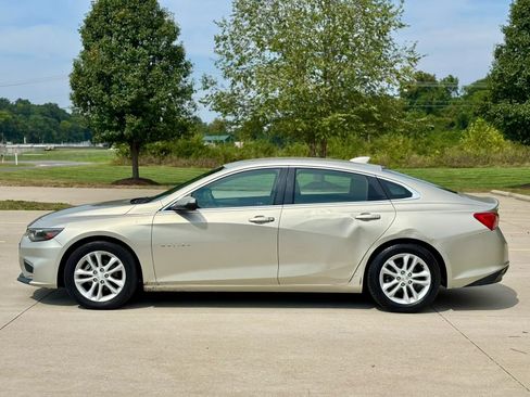 Used 2016 Chevrolet Malibu LT FWD image 11