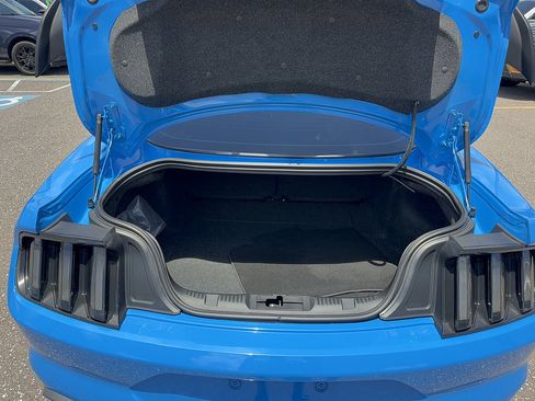 Used 2022 Ford Mustang Coupe RWD image 7