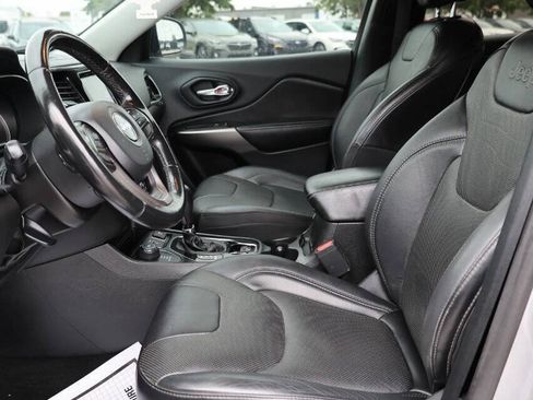 Used 2019 Jeep Cherokee Limited AWD/4WD image 13