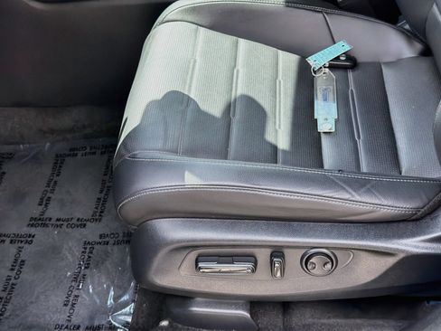Used 2024 Honda CR-V EX-L image 17