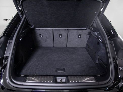 Used 2024 Porsche Macan 4 Electric image 10