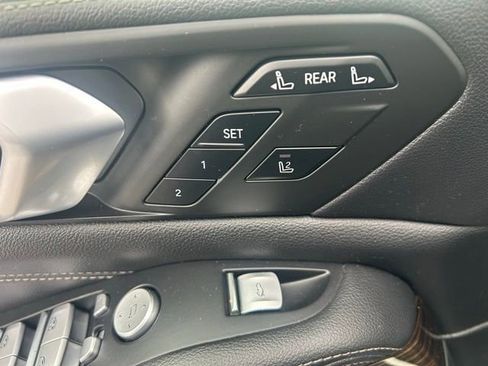 Used 2020 BMW X7 xDrive40i w/ Cold Weather Package AWD/4WD image 18