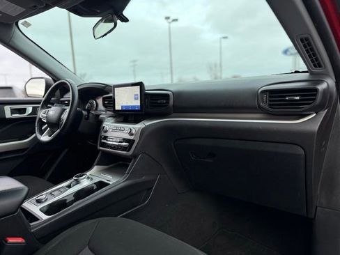 Certified 2023 Ford Explorer XLT image 17