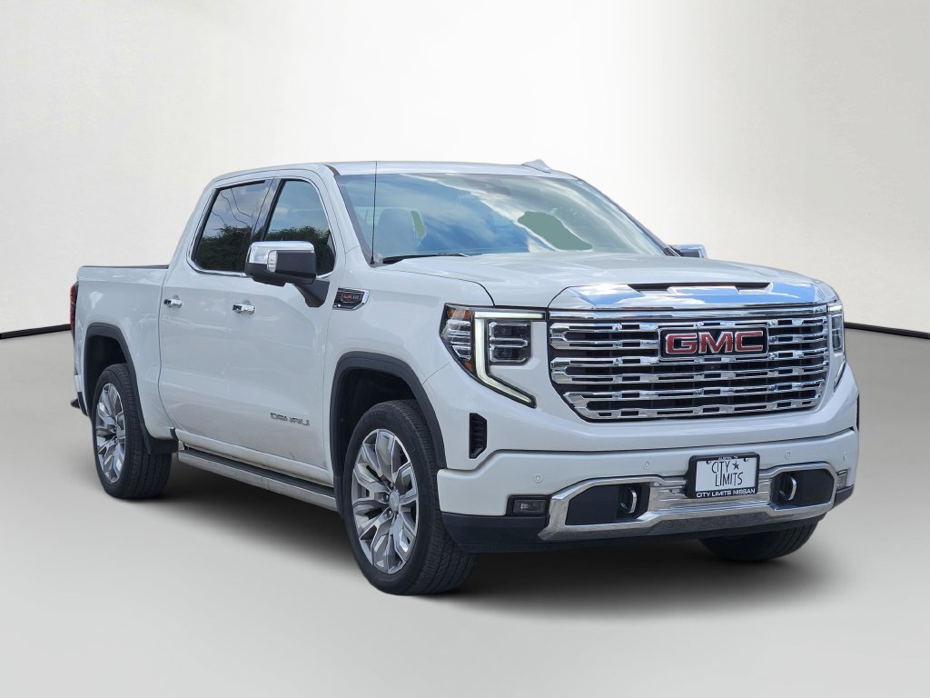 Used 2023 GMC Sierra 1500 Denali w/ Denali Reserve Package AWD/4WD image 3