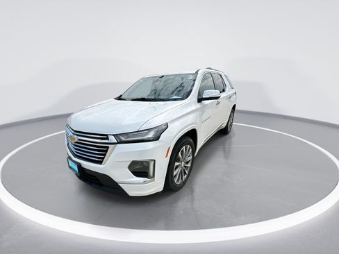 Used 2022 Chevrolet Traverse Premier w/ LPO, Floor Liner Package AWD/4WD image 4