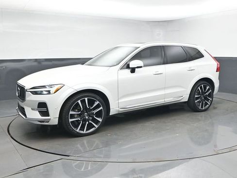 Used 2023 Volvo XC60 B5 Ultimate w/ Protection Package Premier AWD/4WD image 4
