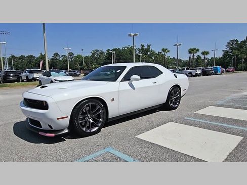 Used 2023 Dodge Challenger R/T Scat Pack w/ Plus Package RWD image 20