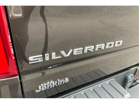 Used 2021 Chevrolet Silverado 1500 LTZ image 31