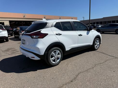 Used 2025 Nissan Kicks Play S image 5