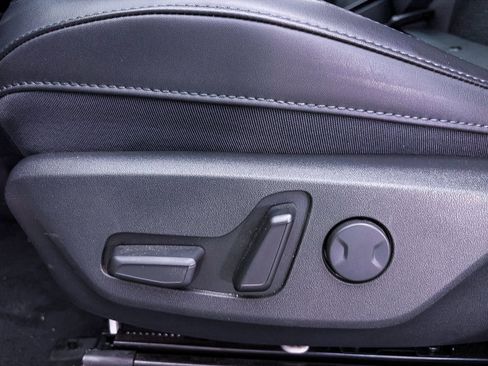Used 2024 Kia Niro SX Touring FWD image 20