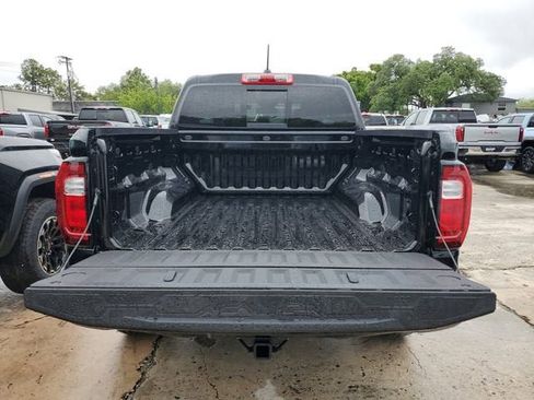 New 2026 GMC Canyon AT4 AWD/4WD image 9