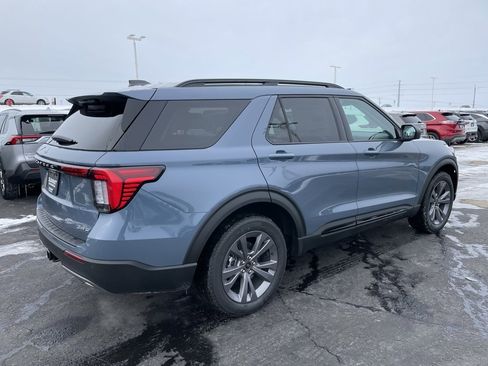 New 2026 Ford Explorer Active w/ Active Comfort Package image 4