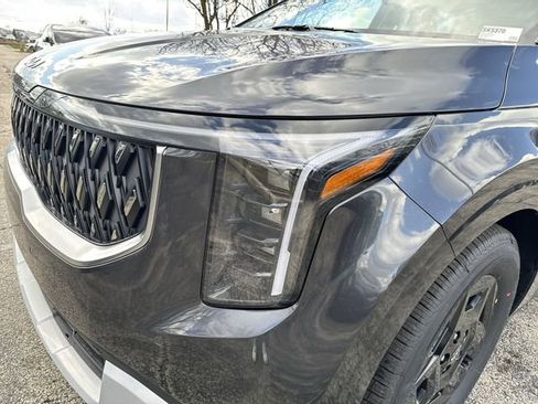 New 2026 Kia Carnival LX FWD image 27