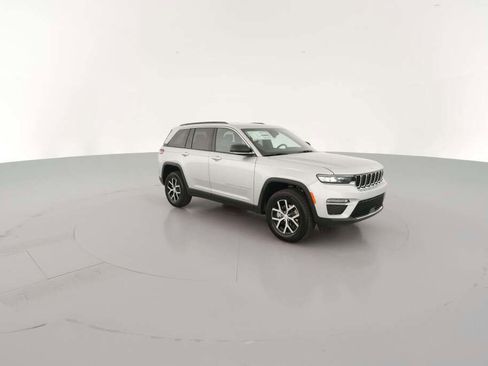 New 2025 Jeep Grand Cherokee Limited image 16