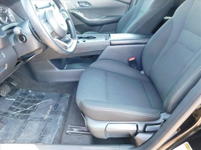 Used 2024 Nissan Rogue S FWD image 22