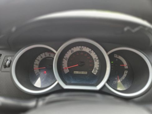 Used 2015 Toyota Tacoma PreRunner w/ SR5 Package image 16