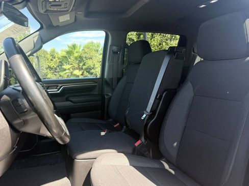 Used 2024 Chevrolet Silverado 2500 LT w/ Convenience Package AWD/4WD image 15