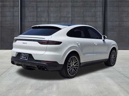 Certified 2023 Porsche Cayenne Coupe AWD/4WD image 5