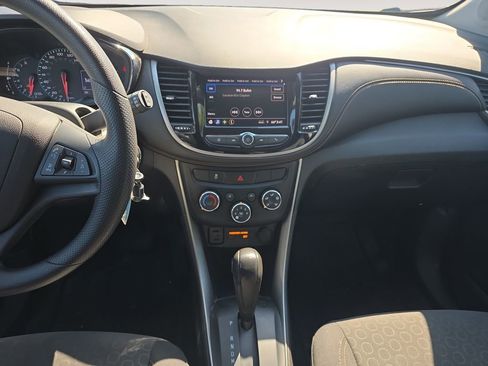 Used 2020 Chevrolet Trax LS w/ Tint and Cruise Package FWD image 10