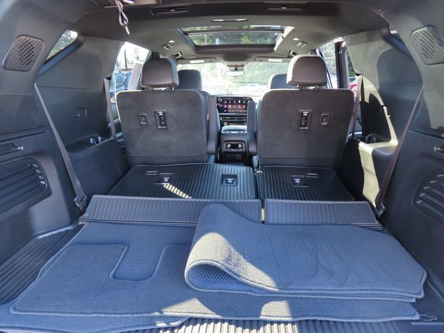 Certified 2025 Chevrolet Traverse High Country w/ LPO, Floor Liner Package AWD/4WD image 46