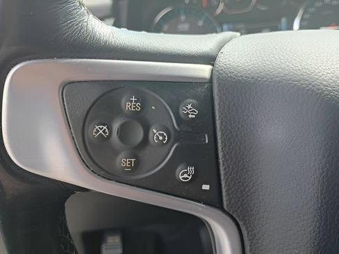 Used 2018 GMC Yukon XL SLT w/ Open Road Package AWD/4WD image 6
