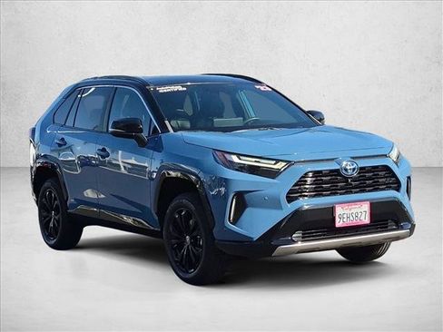 Used 2023 Toyota RAV4 XSE AWD/4WD image 3