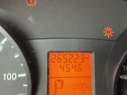 Used 2015 Mercedes-Benz Sprinter 2500 image 15