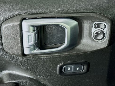 Used 2020 Jeep Wrangler Unlimited Sport S image 23