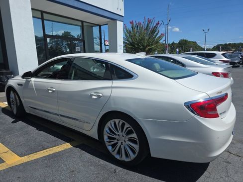 Used 2018 Buick LaCrosse Premium w/ Dynamic Drive Package FWD image 4