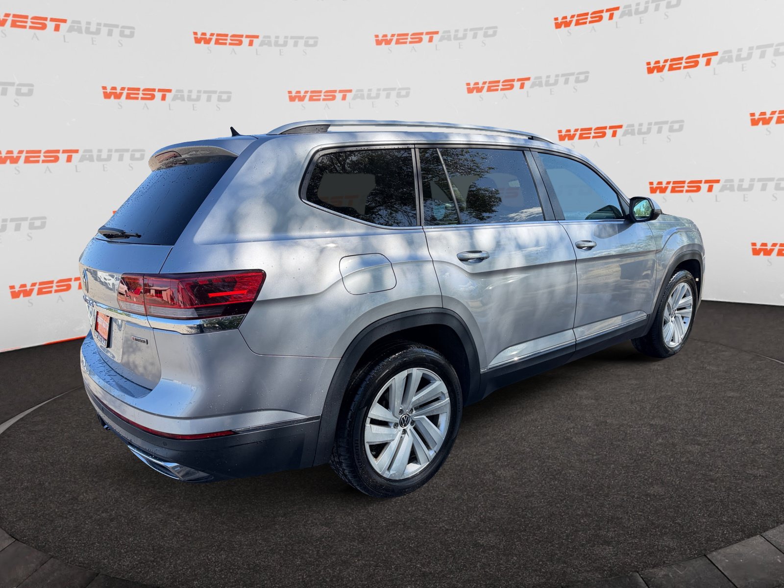 Used 2021 Volkswagen Atlas SEL AWD/4WD image 5