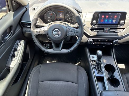 Used 2023 Nissan Altima 2.5 S FWD image 13