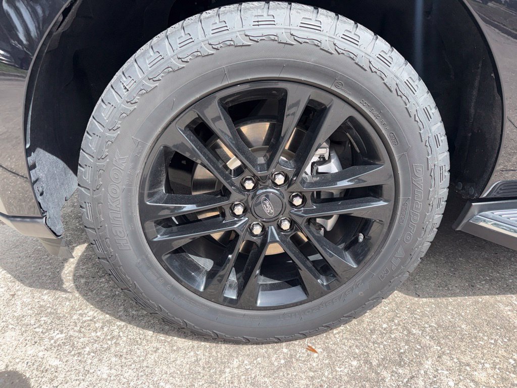Used 2023 Ford Expedition XLT RWD image 41