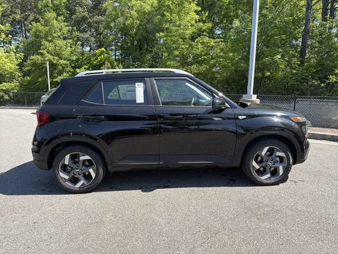 New 2026 Hyundai Venue SEL FWD image 8