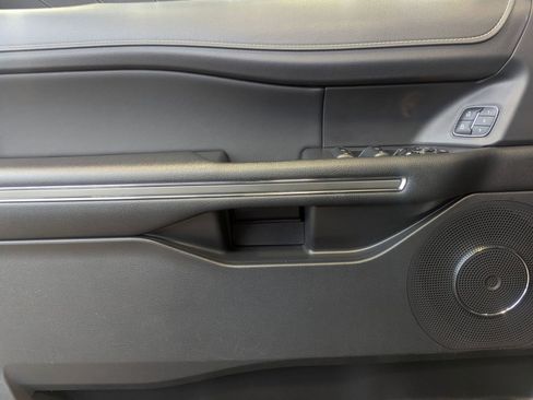 Certified 2023 Ford Expedition XLT image 13