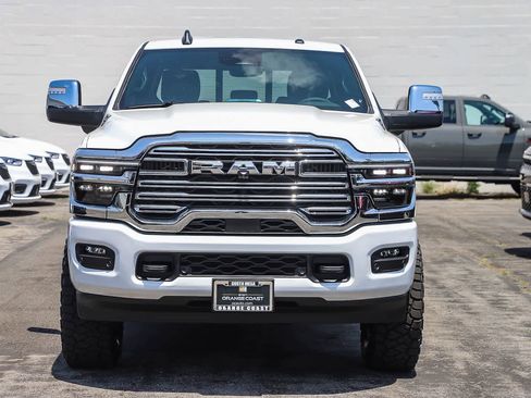 New 2026 RAM 2500 Laramie AWD/4WD image 2