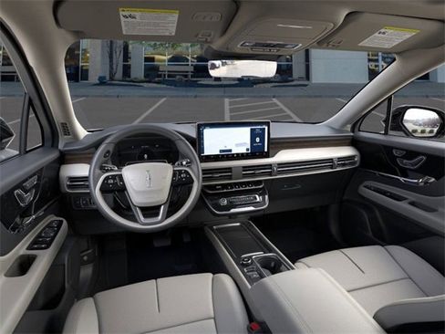 New 2026 Lincoln Corsair Reserve image 9