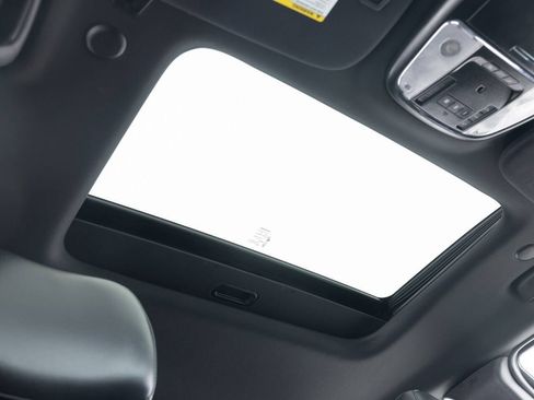 Used 2018 Jeep Grand Cherokee Altitude image 31