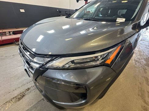 Used 2025 Nissan Rogue S image 27