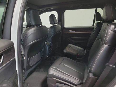 New 2025 Jeep Grand Cherokee L Limited w/ Black Appearance Package image 12